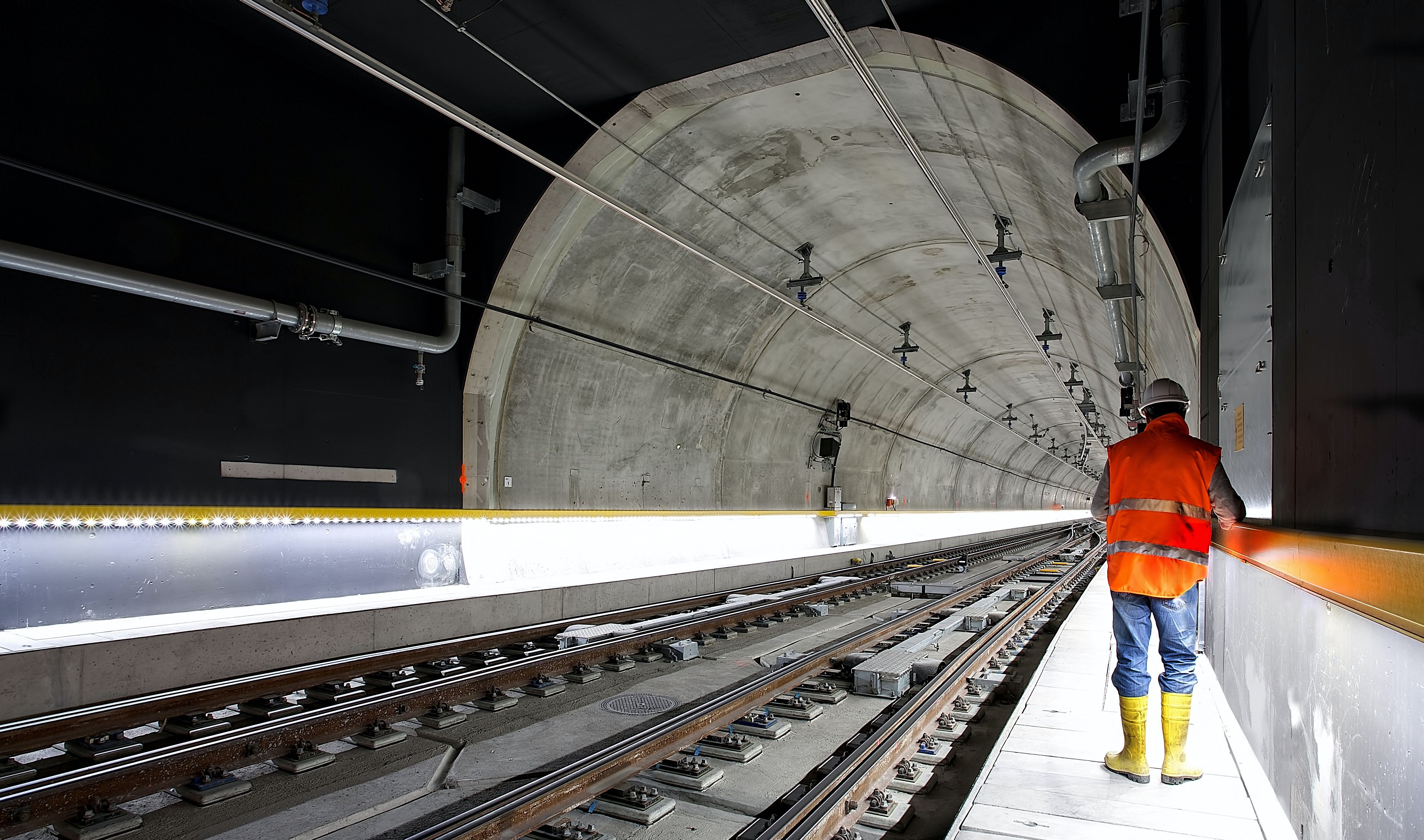 Investing in High-Visibility Clothing: Balancing Safety, Quality, and Cost